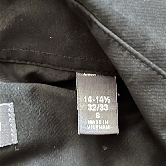 Van Heusen Extreme Black Regular Fit Long Sleeve Dress Shirt, Size Small 32/33 - Picture 11 of 14